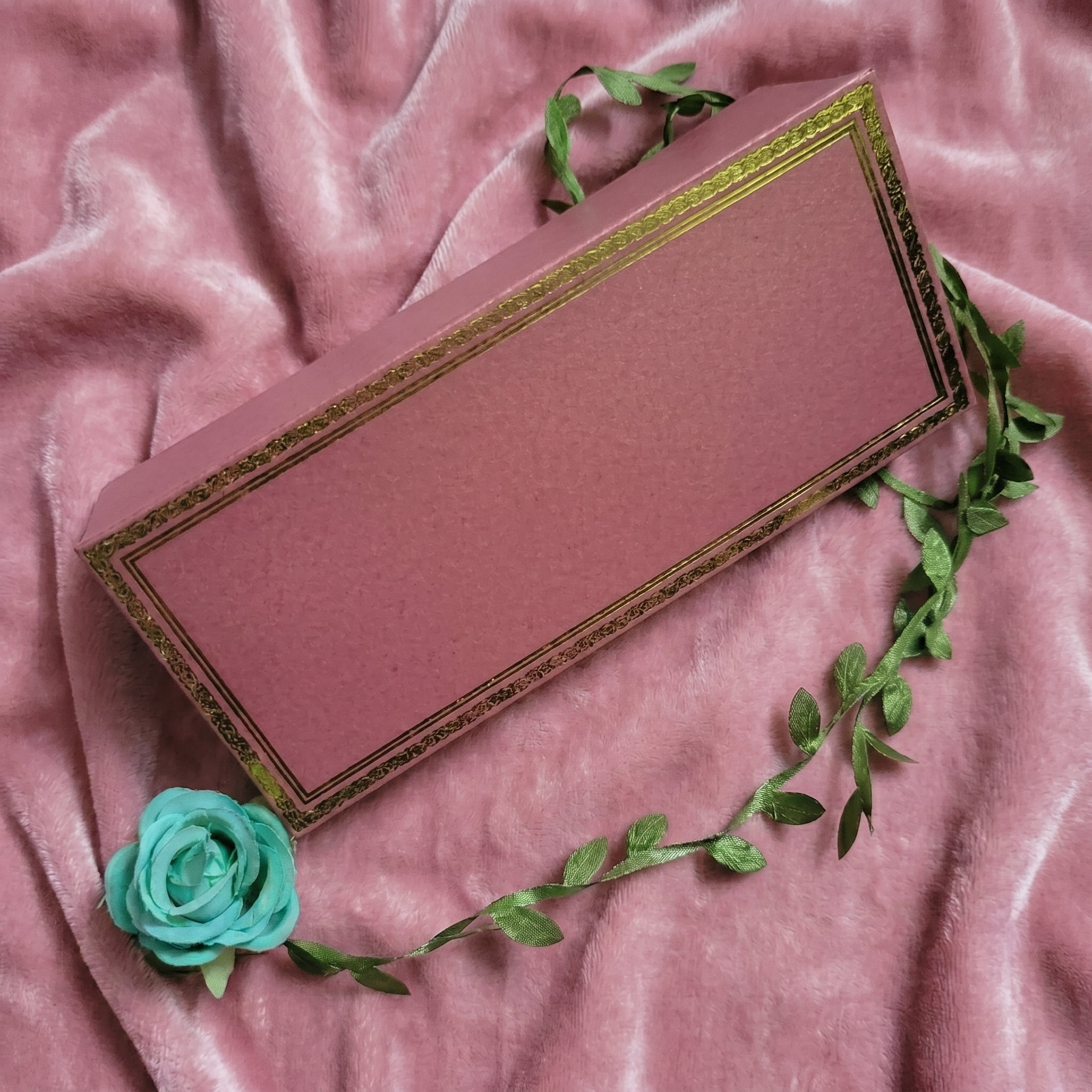 FOIL CARD ENVELOPES (maroon & gold)